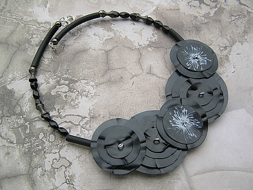 black sheerNecklace