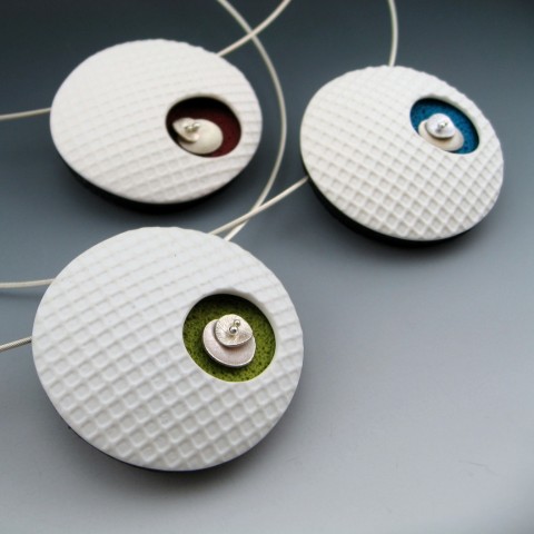 White grid trio